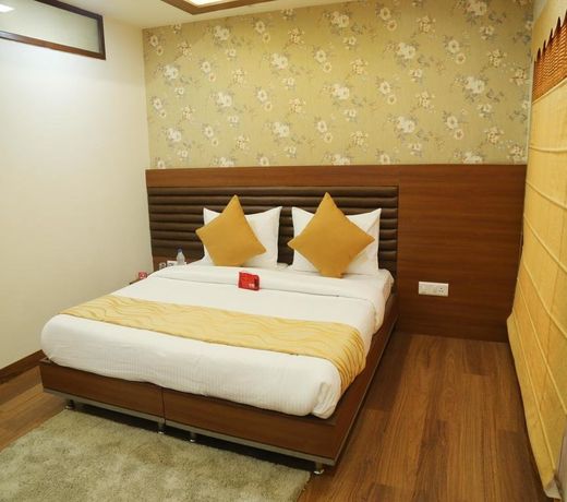 OYO 2860 Hotel 24x7 Inn