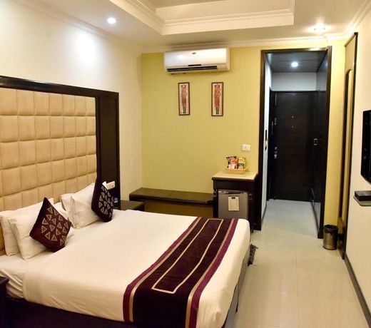 OYO 2148 Hotel Metro 43