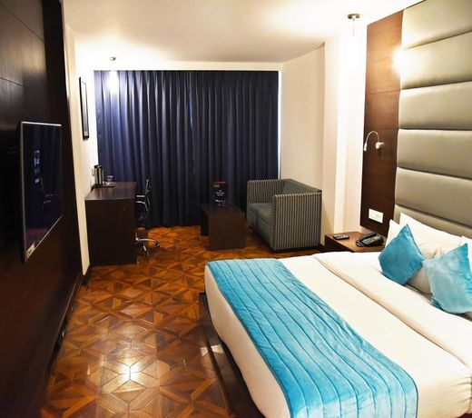 OYO 2650 Hotel Sunbeam Premium