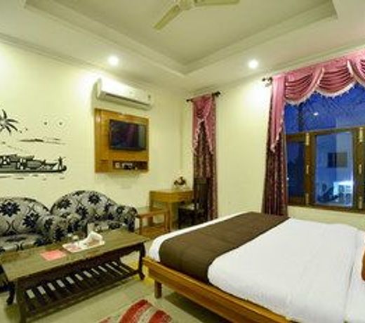 OYO 5190 Hotel Golden Inn
