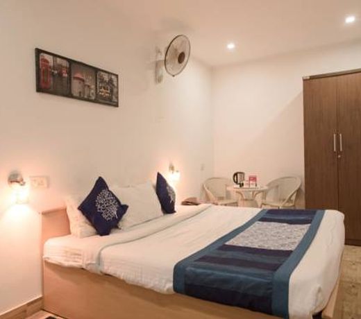 OYO 2794 Hotel Plaza Inn