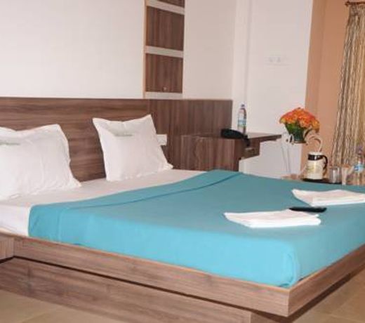 Hotel Emerald Dove