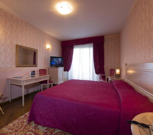 Hotel Catullo