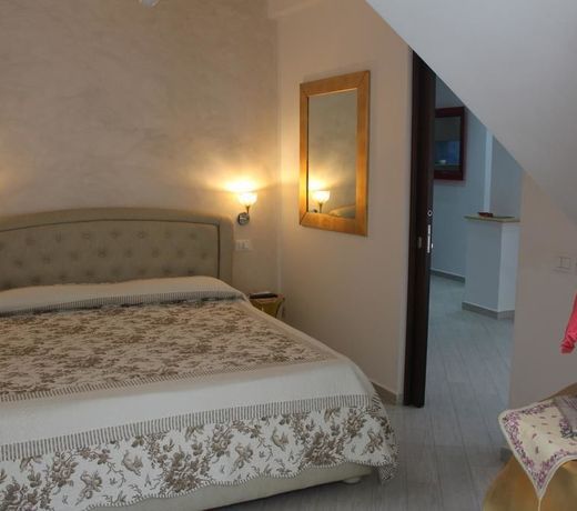 B&B Xenia