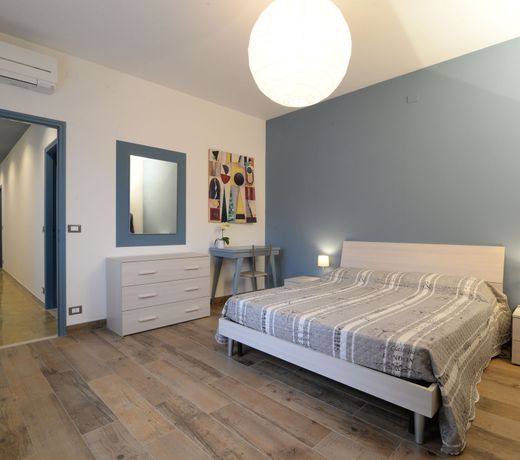 Appartamento centralissimo con 2 camere e 2 bagni