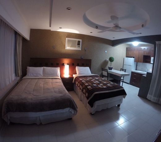 Hotel & Suites Country