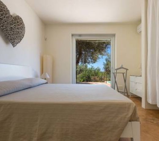 Villa Lisy by BarbarHouse