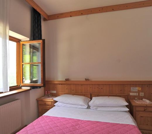 Albergo Garni' Laura