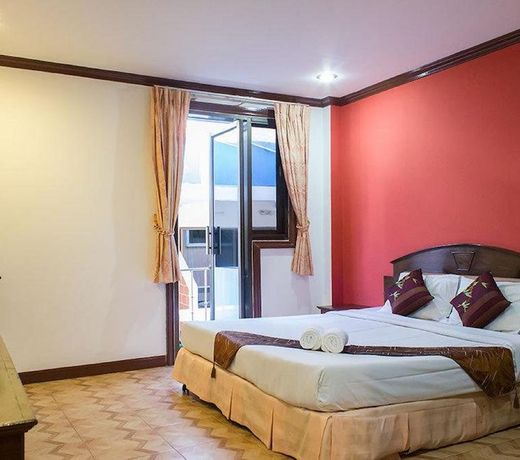 Baan Natacha Beachfront Guesthouse