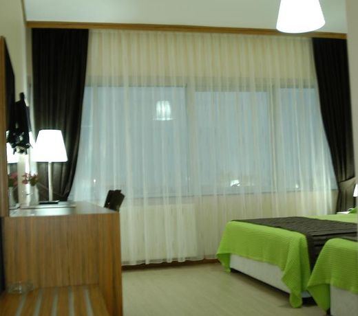 Arsames Hotel