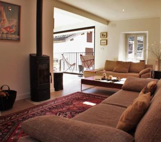 Le Clos St Louis
