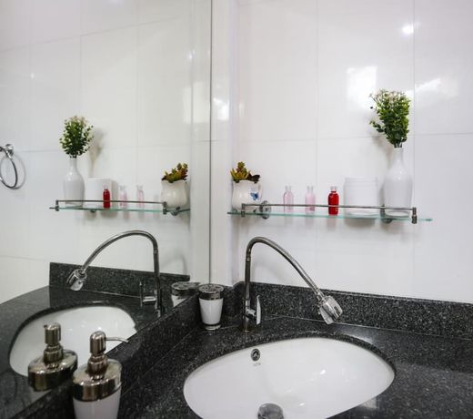 Five Bedroom Villa in Fishermans Village
