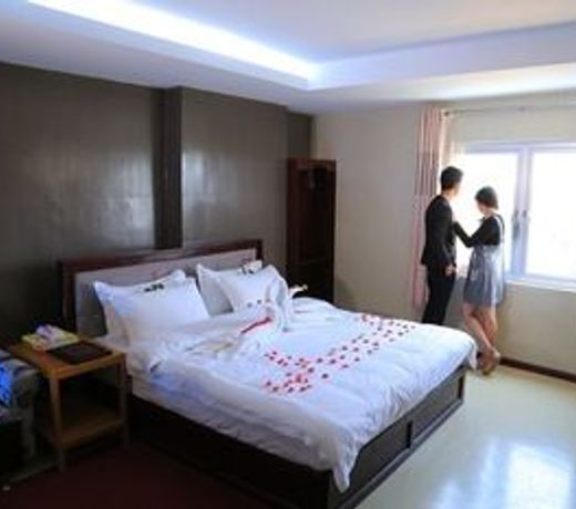 King & Queen Hotel