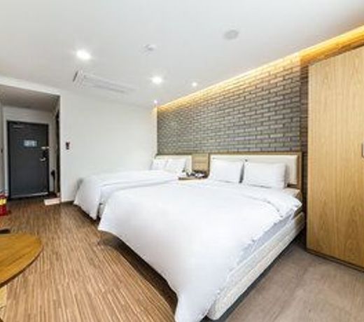 Diamond Tourist Hotel