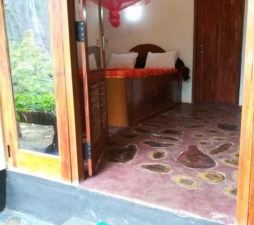 Bambarakanda Holiday Resort