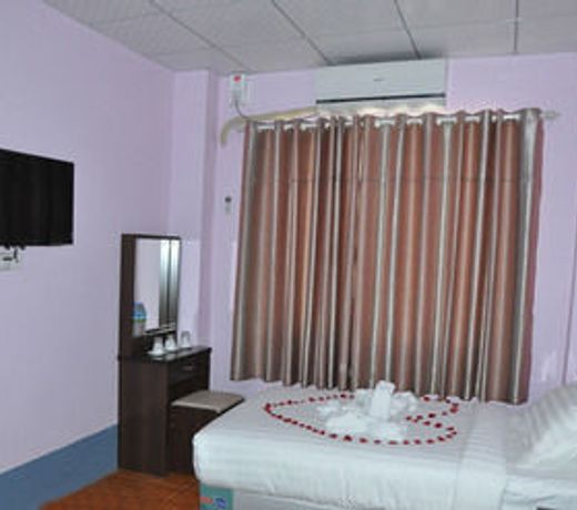 Man Shwe Li Hotel