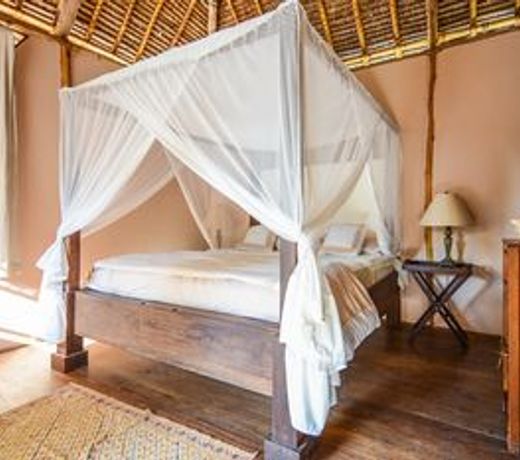 nZuwa Lodge