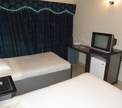 Hotel Sky Towers