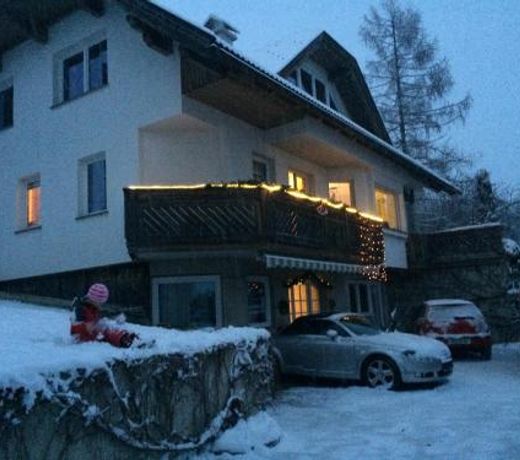 Rudi Hiti's Guest House