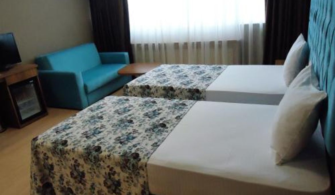 Golden Lounge Hotel