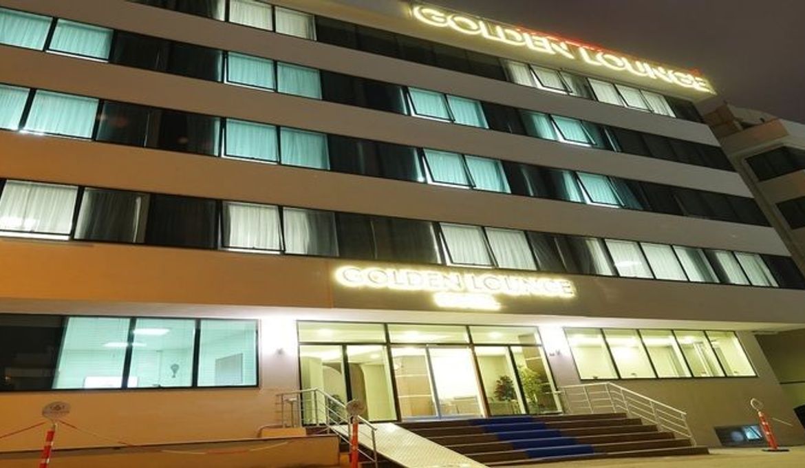 Golden Lounge Hotel