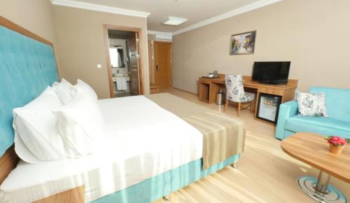 Golden Lounge Hotel