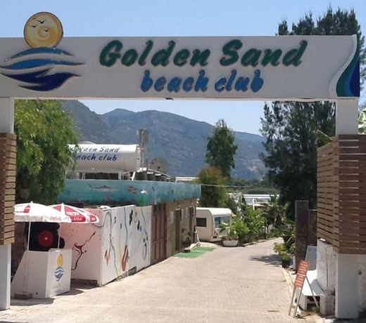 Golden Sand Beach Club & Caravan Holidays