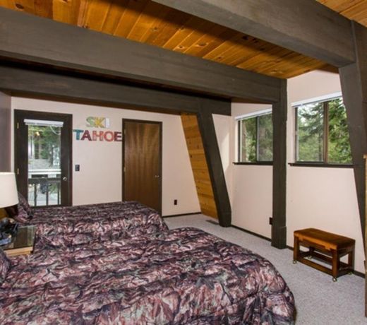 Roycraft Cabin