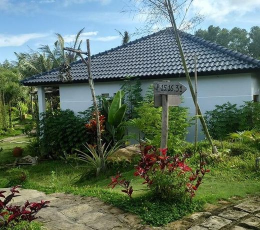 Palm Hill Resort
