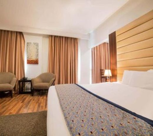 Golden Tulip Al Khobar Suites