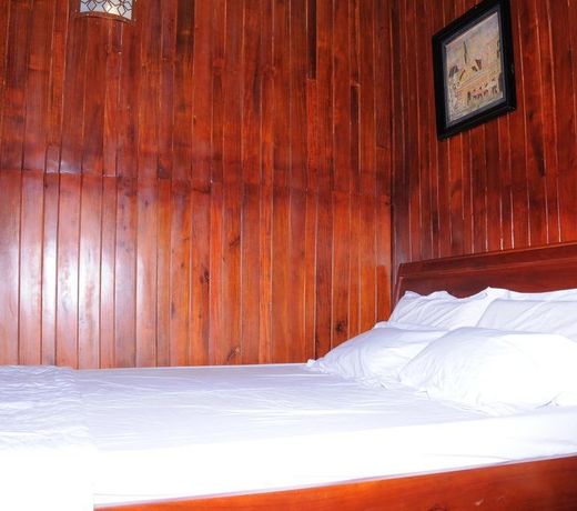 Nam Phuong Resort