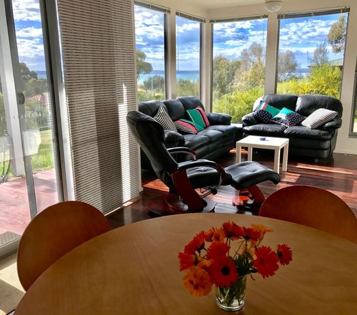 Sunrise on Falie Seaview Eco Accommodation