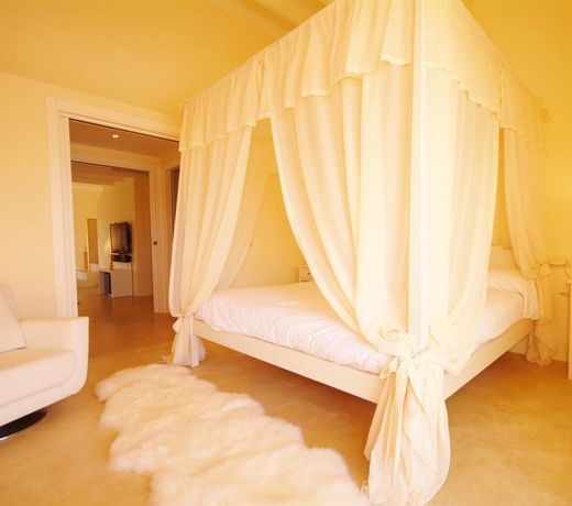 Villa Barcares Petit, piscina, jardines junto a playa en Alcudia