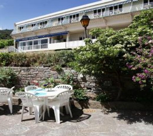Hotel Cyrnea
