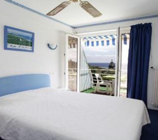 Hotel Cyrnea