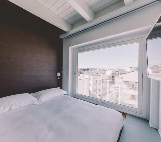 Suite 10 Home Design & Spa