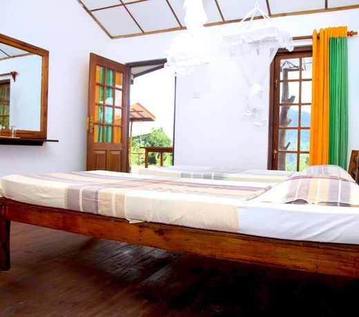 Ella Rawana Den Hotel