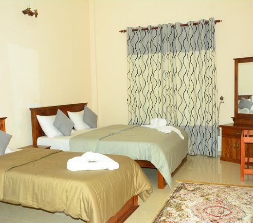 The Castlereagh Resort