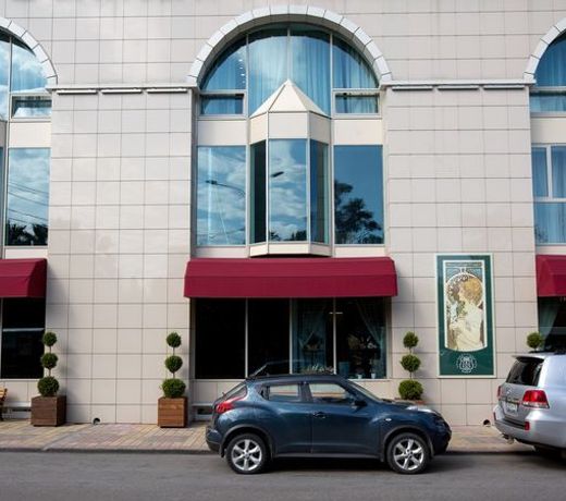 Bass Hotel