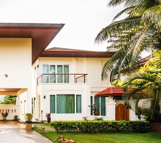 Baan Kaja Villa by Lofty