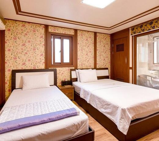 Hillstay Residence Hotel