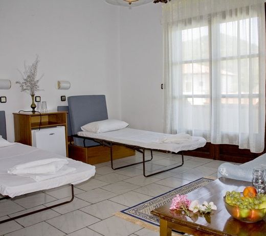 Filosxenia Natasa Hotel
