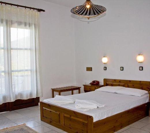Filosxenia Natasa Hotel