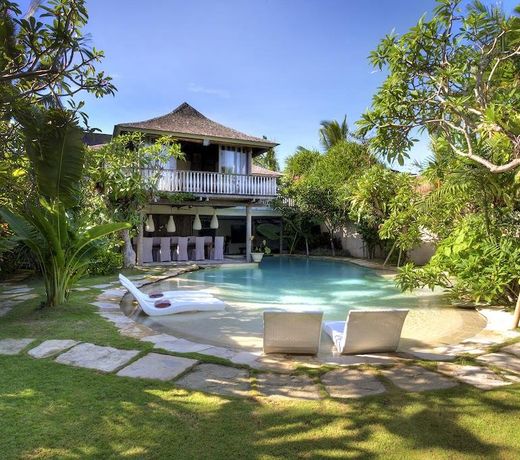 Phinisi Villas - Seminyak Beach