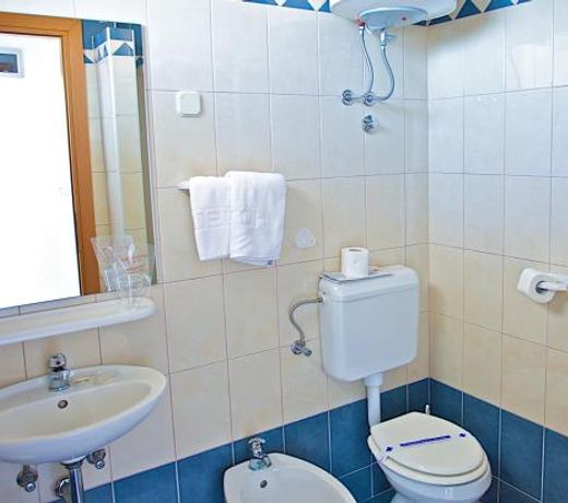 Kazela Apartments