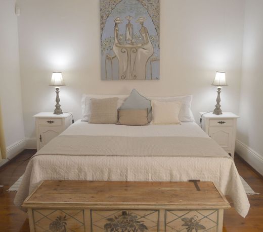 Westbury Cottage B & B