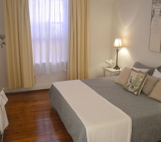 Westbury Cottage B & B