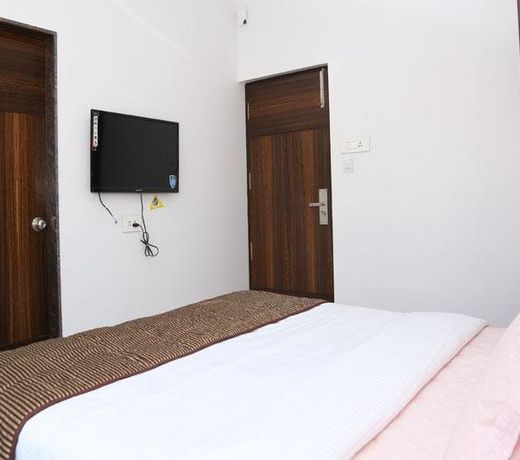 Hotel Sri Sri Executive Lodging