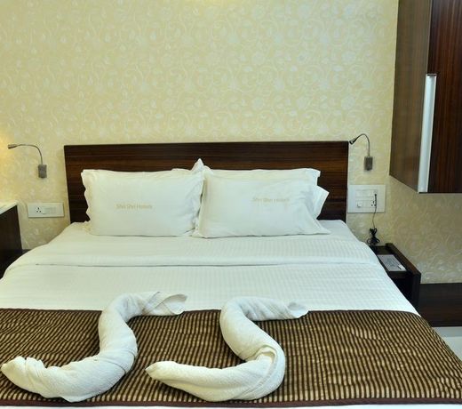 Hotel Sri Sri Executive Lodging