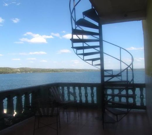 Hotel Mirador del Lago